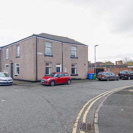 Rochdale 3 Bedroom House 2 Bath With Free Parking Sleeps 7 Bagian luar foto