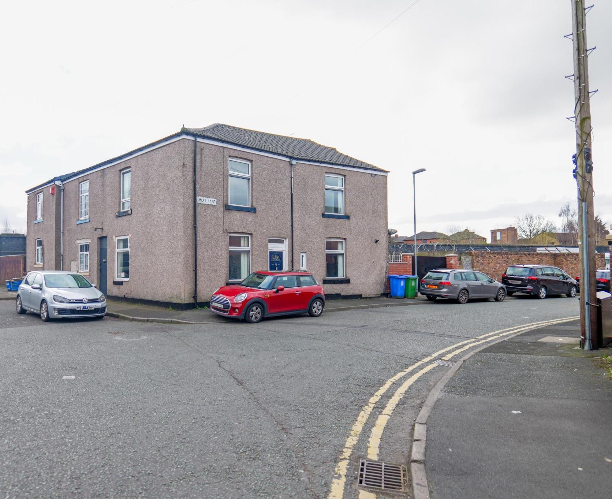 Rochdale 3 Bedroom House 2 Bath With Free Parking Sleeps 7 Bagian luar foto
