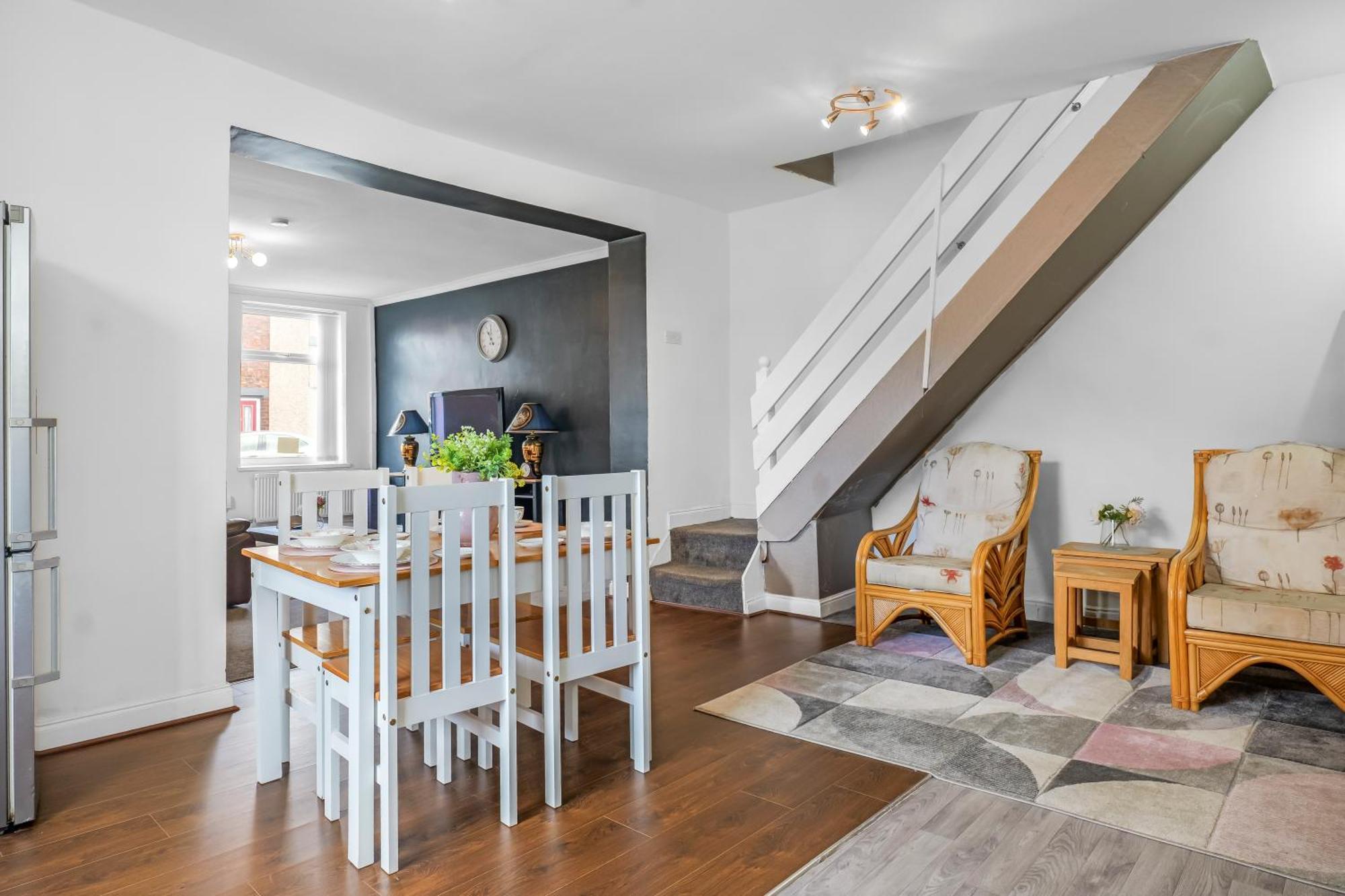 Rochdale 3 Bedroom House 2 Bath With Free Parking Sleeps 7 Bagian luar foto