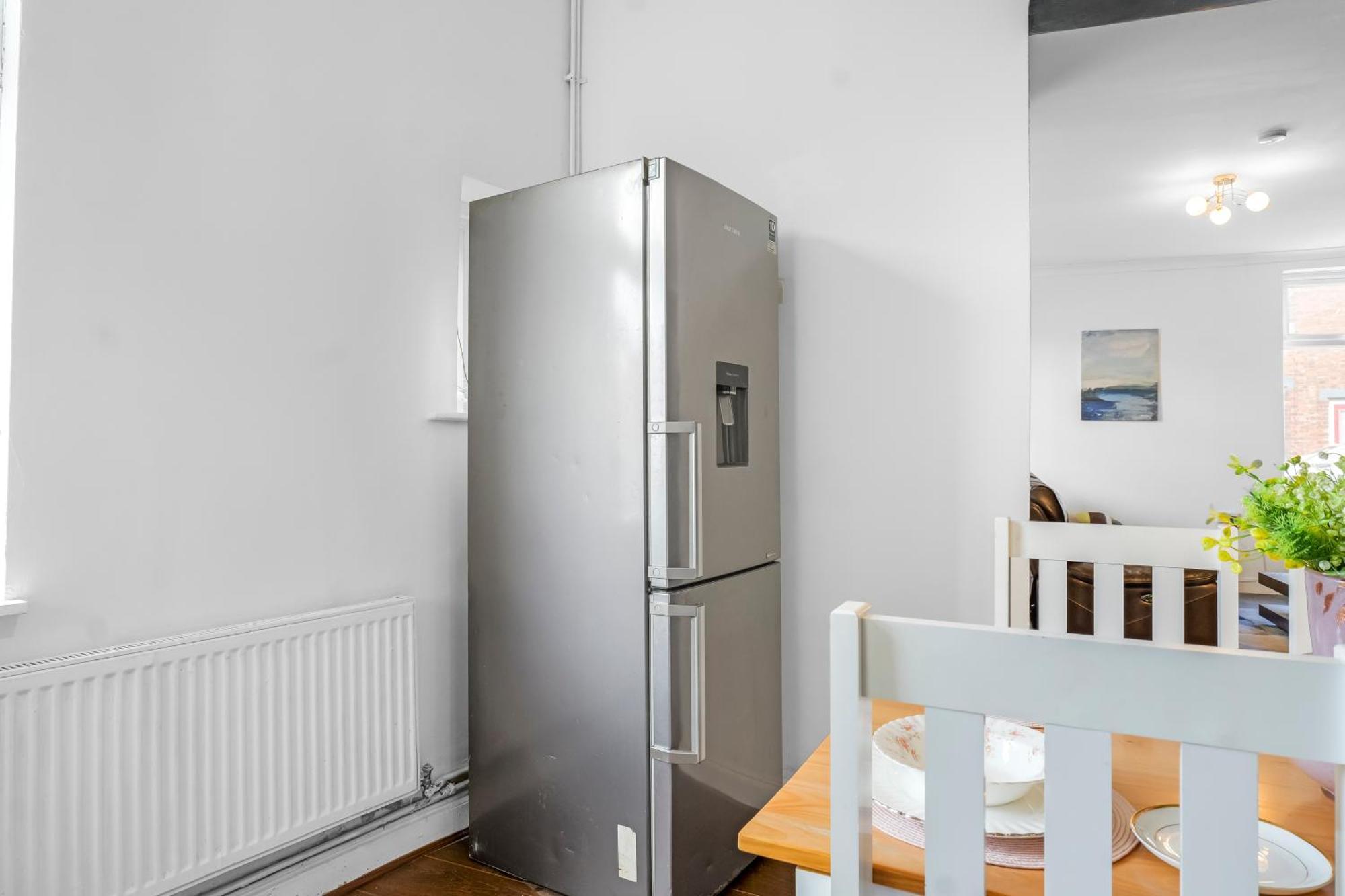 Rochdale 3 Bedroom House 2 Bath With Free Parking Sleeps 7 Bagian luar foto
